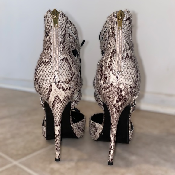 Steve Madden - Snake Heel 🐍👠😍 - Picture 4 of 7